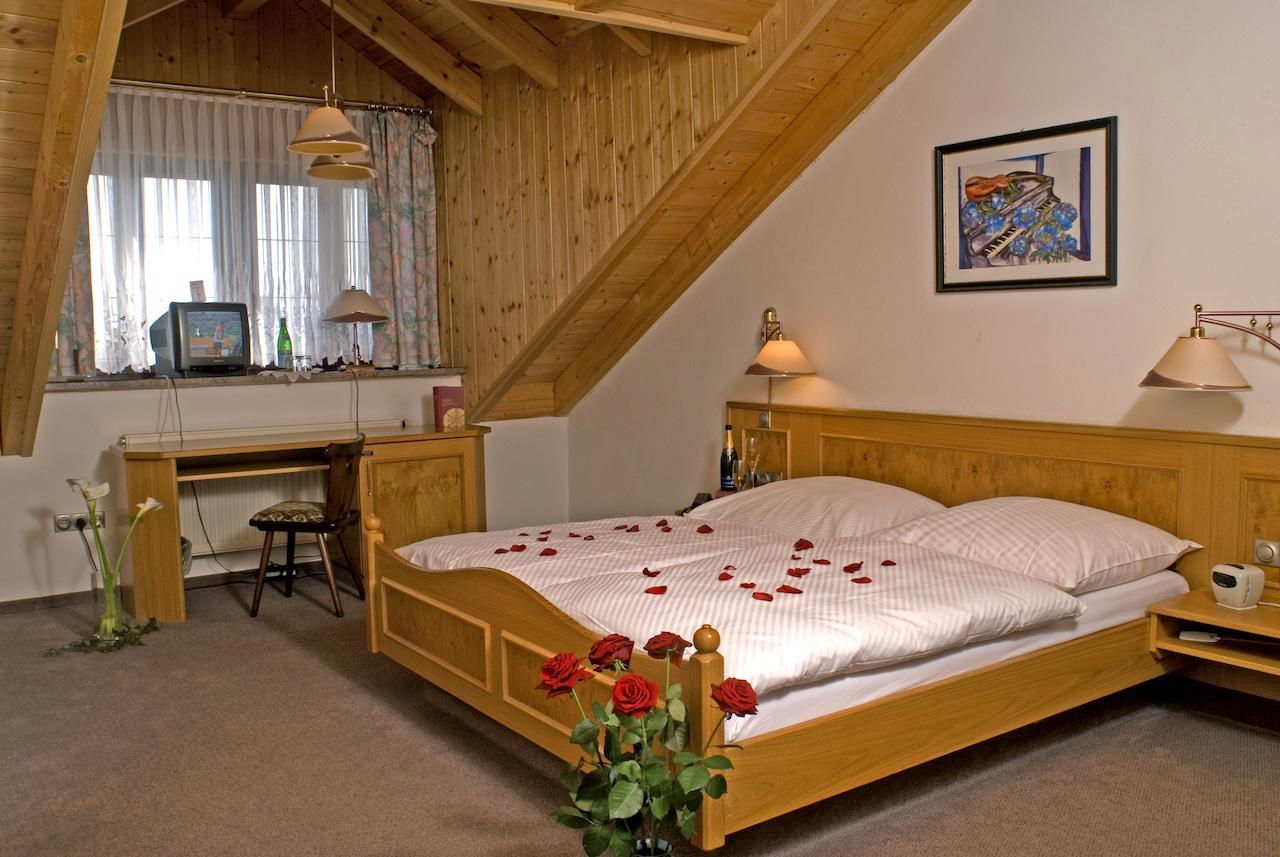 Hotel Zum Fischerwirt Baindlkirch Стая снимка